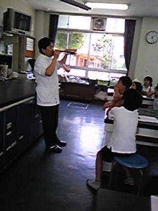 ��c�L���J�搶�̃u���b�V���O�w��